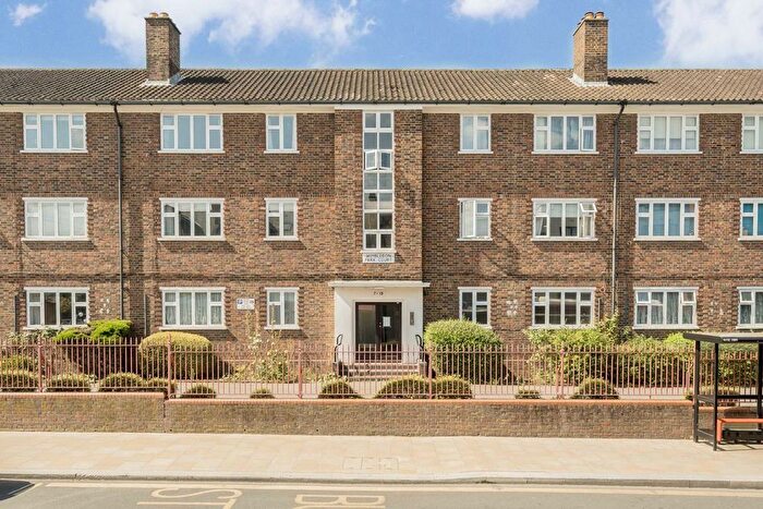 2 Bedroom Flat To Rent In Wimbledon Park Road, London, SW19