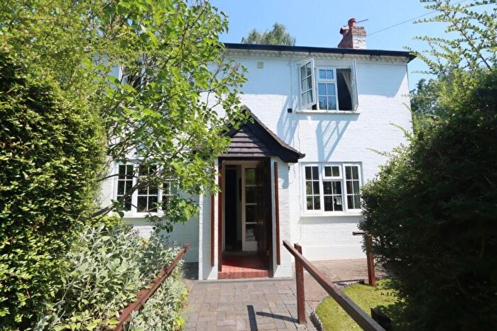 3 Bedroom Semi-Detached House For Sale In Bradford Lane, Belbroughton, Stourbridge, DY9