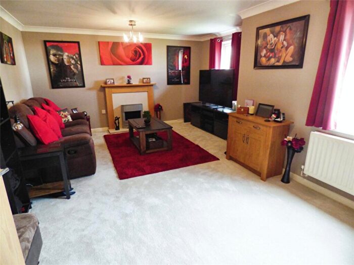 2 Bedroom Apartment For Sale In Silver Birch Way, Whiteley, Fareham, PO15