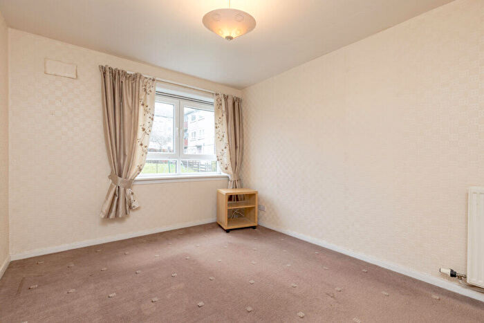 2 Bedroom Flat For Sale In Flat, Lady Nairne Place, Willowbrae, EH8