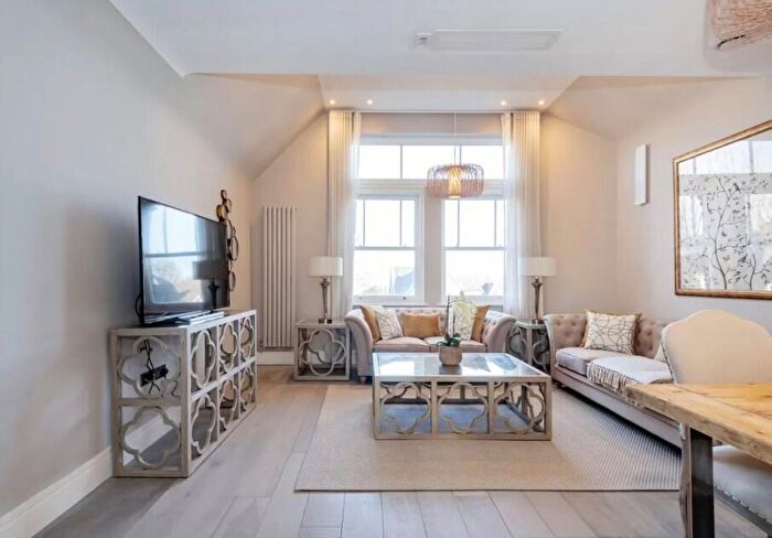 4 Bedroom Flat To Rent In Fitzjohns Avenue London, NW3