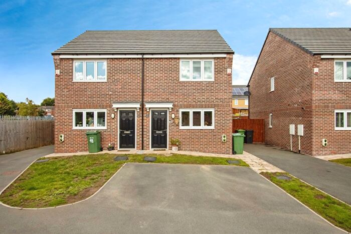 2 Bedroom Semi-Detached House For Sale In Lingmoor Street, Leeds, LS9