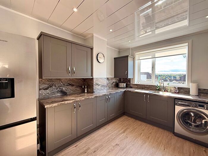 2 Bedroom Cottage For Sale In Broomknowe, Dalmellington, KA6