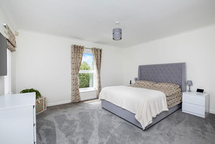 5 Bedroom Detached House For Sale In The Oaks, Rustington, BN16