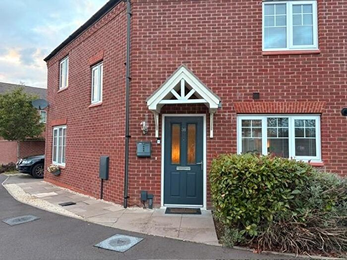 3 Bedroom Semi-Detached House For Sale In New Meadow Close, Shirley, Solihull, B90
