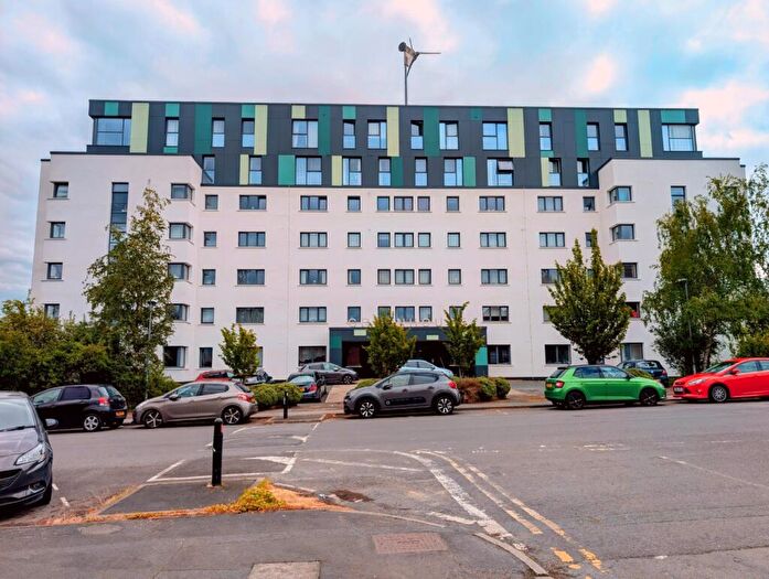 1 Bedroom Flat To Rent In Greenhouse, Beeston Road, Leeds, West Yorkshire, LS11