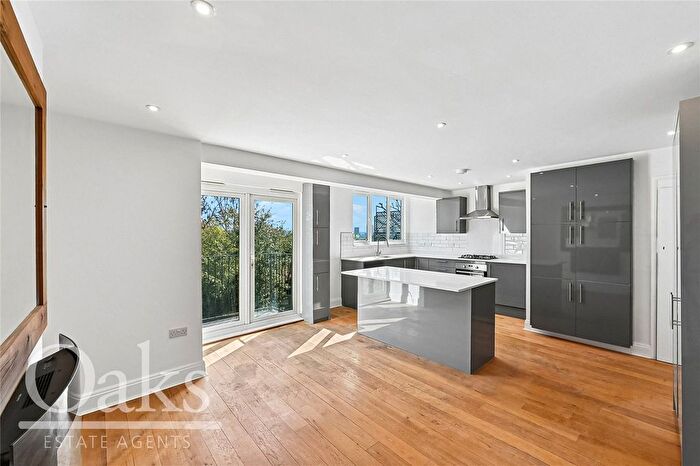 4 Bedroom Semi Detached House To Rent In Ross Road, South Norwood, SE25