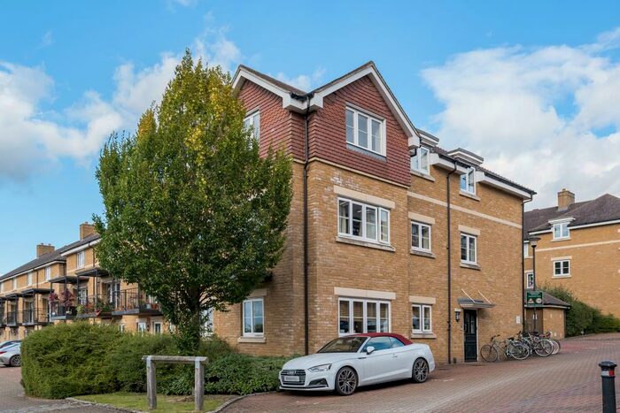 2 Bedroom Apartment To Rent In McCabe Place, Headington, OX3