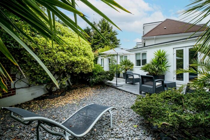 1 Bedroom Flat To Rent In Westcoombe Avenue, London, SW20