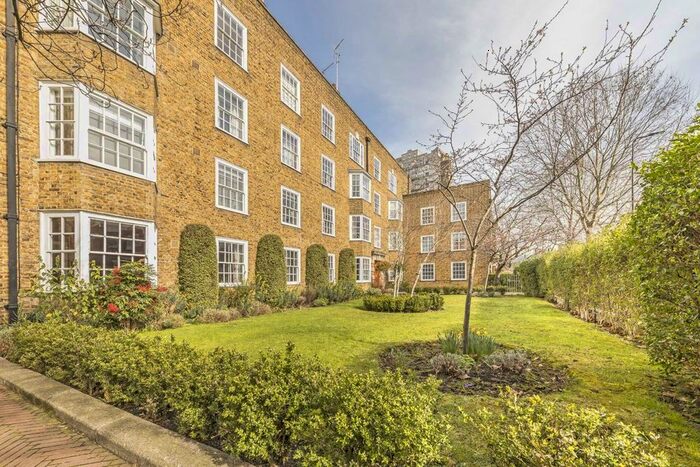 3 Bedroom Flat To Rent In Kennington Lane, London, SE11