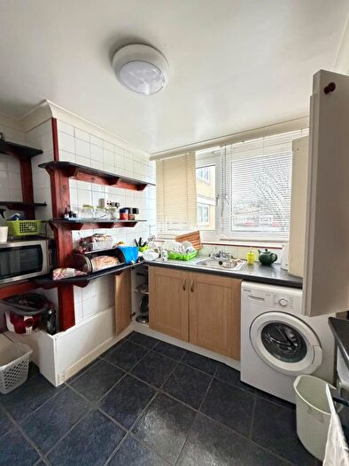 1 Bedroom Flat To Rent In Commerce Road, London, N22