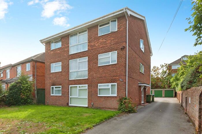 1 Bedroom Flat For Sale In Oakley Road, Southampton, SO16