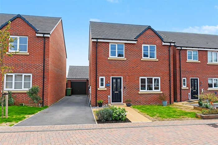 4 Bedroom Detached House For Sale In Bunting Mews, Scunthorpe, DN16