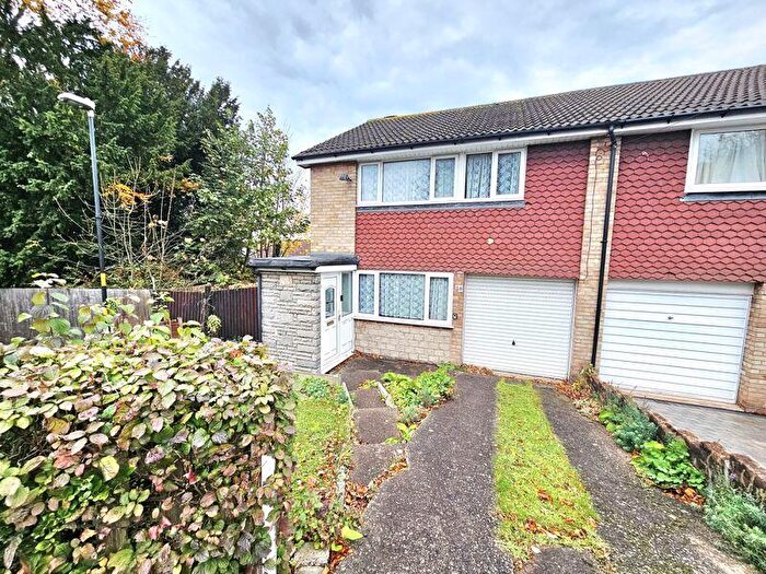 3 Bedroom Semi Detached House For Sale In Moorfield Drive, Sutton Coldfield, B73