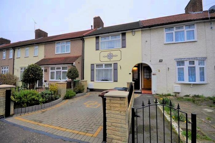 2 Bedroom Terraced House To Rent In Hunters Square, Dagenham., RM10