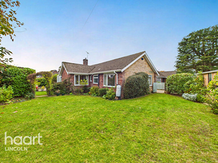 4 Bedroom Detached Bungalow For Sale In Lotus Close, Waddington, LN5