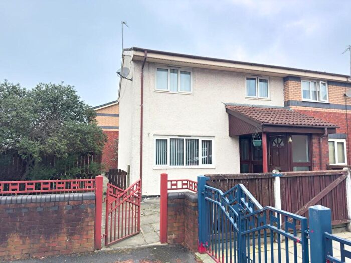 2 Bedroom Terraced House For Sale In Mccready Drive, Salford, M5