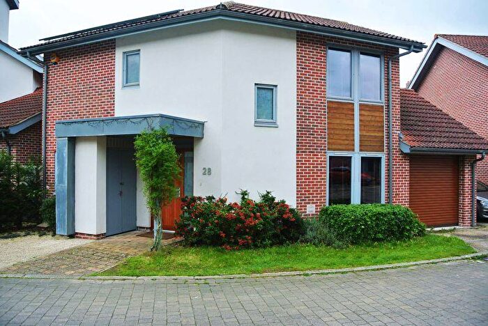 3 Bedroom Detached House To Rent In Penny Black Lane, Basingstoke, RG24