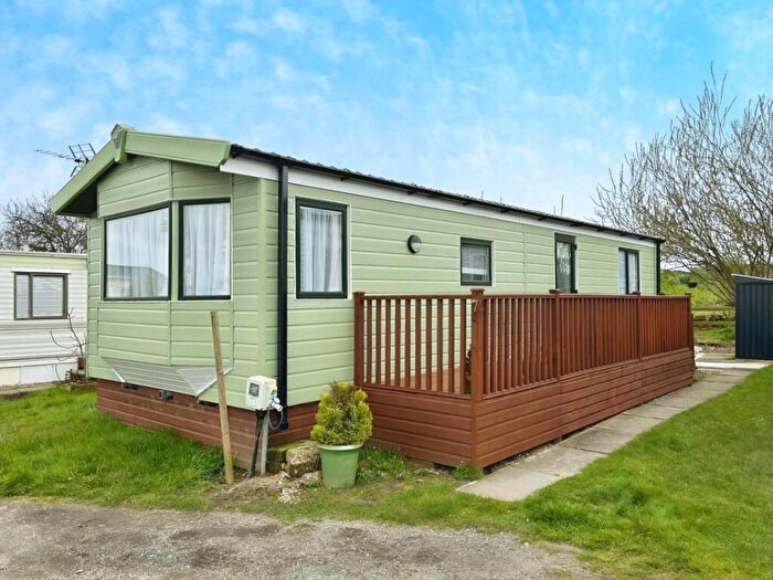 2 Bedroom Park Home For Sale In Pinemoor Caravan Park Burley Bank Road, Harrogate, HG3