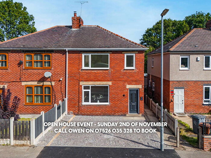 3 Bedroom Semi-Detached House For Sale In Strafford Avenue, Elsecar, Barnsley, S74