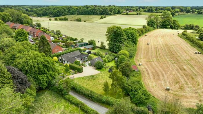3 Bedroom Detached House For Sale In Cholesbury Lane, Cholesbury, Tring, HP23