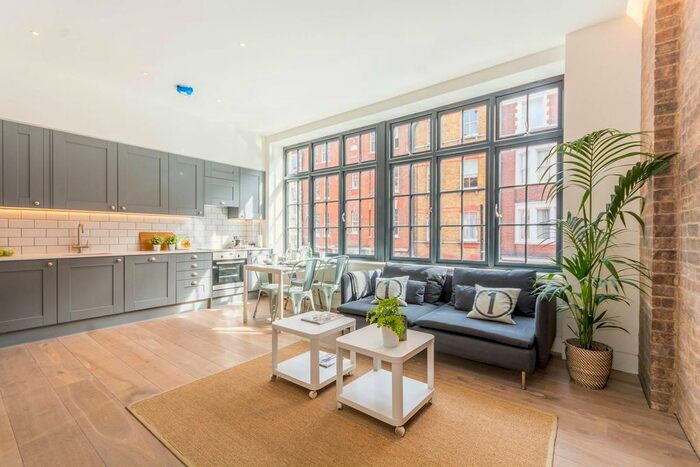 2 Bedroom Flat To Rent In Great Titchfield St, Fitzrovia, London, W1W