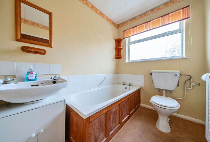 2 Bedroom Bungalow For Sale In Birch Road, Kingscourt, Stroud, Gloucestershire, GL5