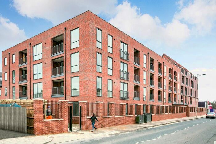 1 Bedroom Flat To Rent In Sonar House, New North Road, IG6