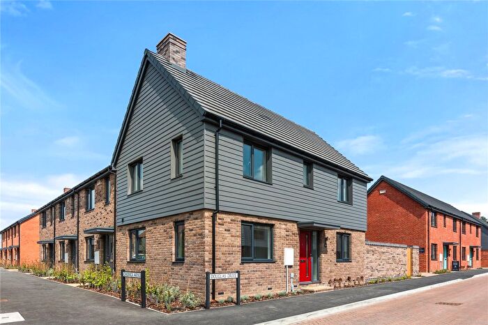 3 Bedroom Detached House To Rent In Lofthouse Lane, Bordon, Hampshire, GU35