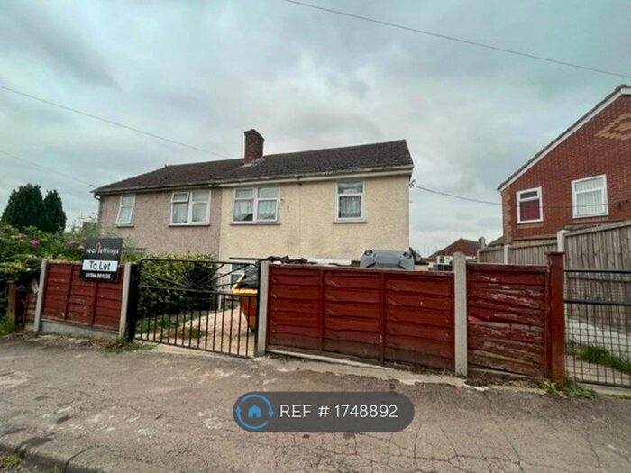 3 Bedroom Semi-Detached House To Rent In Purton Place, Lydney, GL15