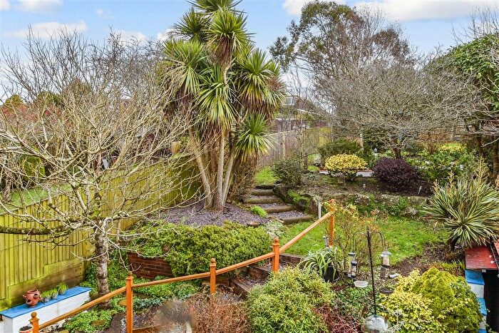 3 Bedroom Chalet For Sale In Falmer Gardens, Woodingdean, Brighton, East Sussex, BN2