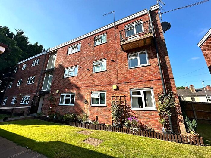 2 Bedroom Apartment To Rent In Stourbridge Road, Stourbridge, DY9