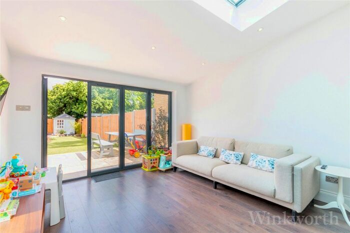 2 Bedroom Detached House To Rent In Eliot Bank, London, SE23