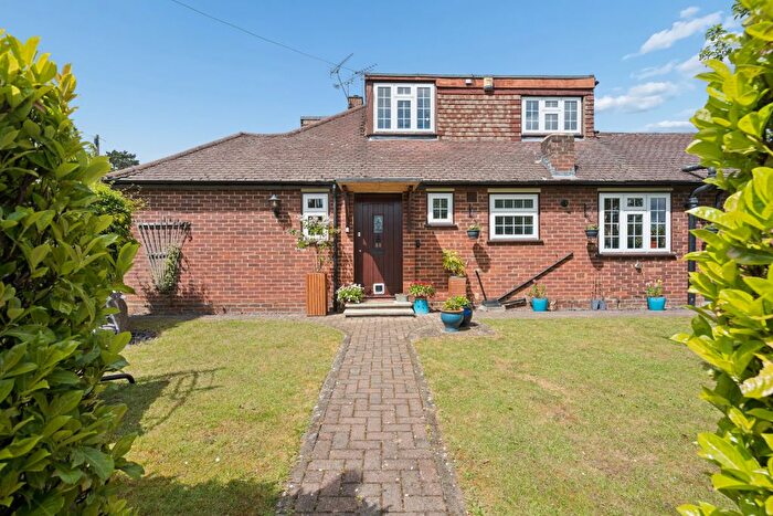 3 Bedroom Semi-Detached Bungalow For Sale In Farm Road, Maidenhead, SL6
