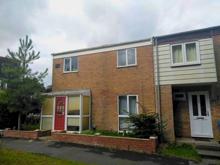 3 Bedroom End Of Terrace House To Rent In Evedon, Bracknell, RG12