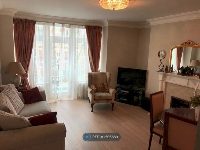 2 Bedroom Flat To Rent In Stafford House, London, W2