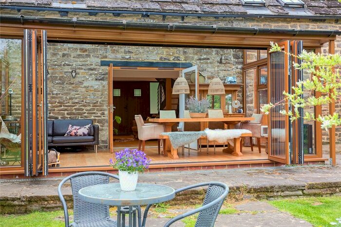 3 Bedroom Barn Conversion For Sale In Nowhurst Lane, Broadbridge Heath, Horsham, West Sussex, RH12