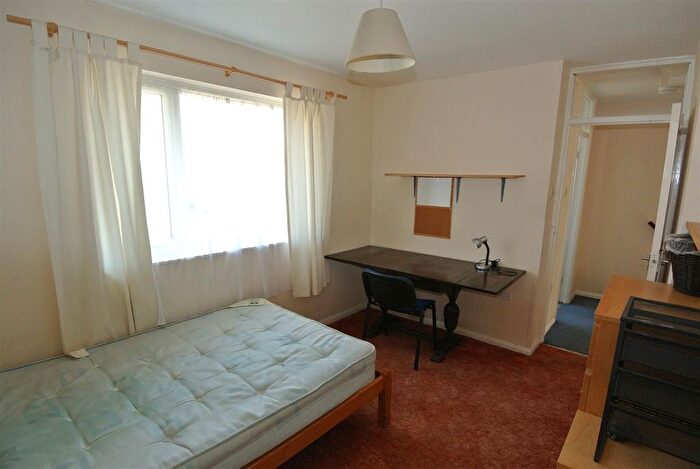 5 Bedroom End Of Terrace House To Rent In Cherrywood Avenue, Englefield Green, Egham, TW20