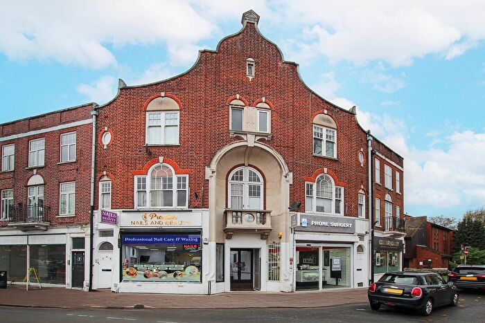 2 Bedroom Flat For Sale In High Street, Shepperton, TW17