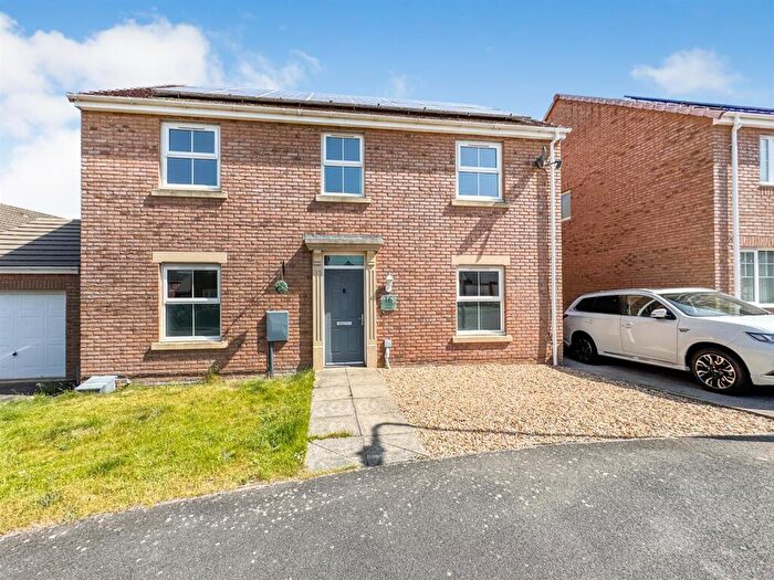 4 Bedroom Detached House For Sale In Wren Close, Corby, NN18