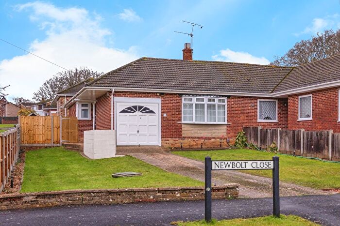 3 Bedroom Bungalow For Sale In Newbolt Close, Waterlooville, Hampshire, PO8