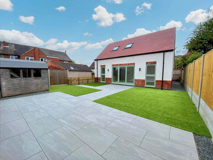 2 Bedroom House To Rent In Derry Lane, Bingham, NG13