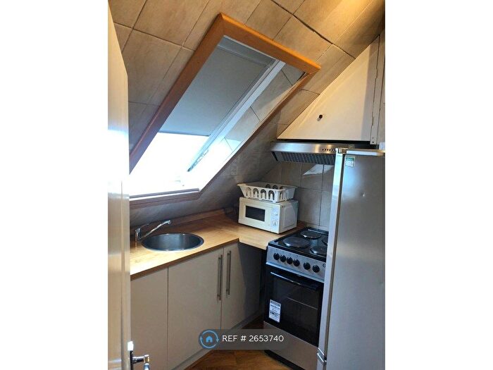 1 Bedroom Flat To Rent In Hendon Way, London, NW2