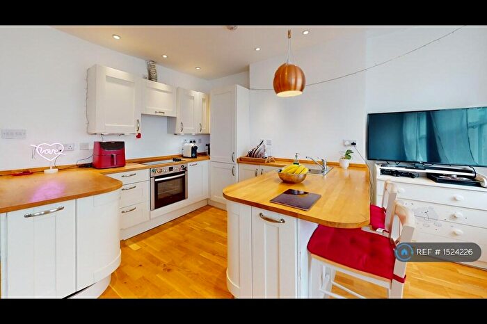 1 Bedroom Flat To Rent In Fulham Road, London, SW10