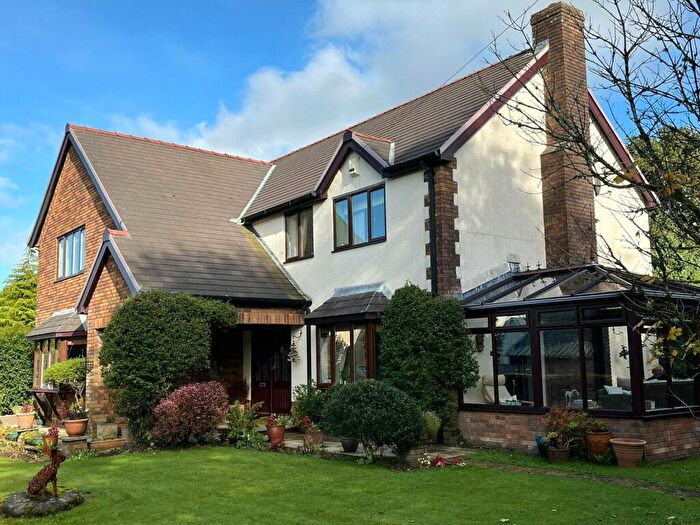 4 Bedroom Detached House For Sale In Heol Y Foel, Foelgastell, Llanelli, Carmarthenshire, SA14