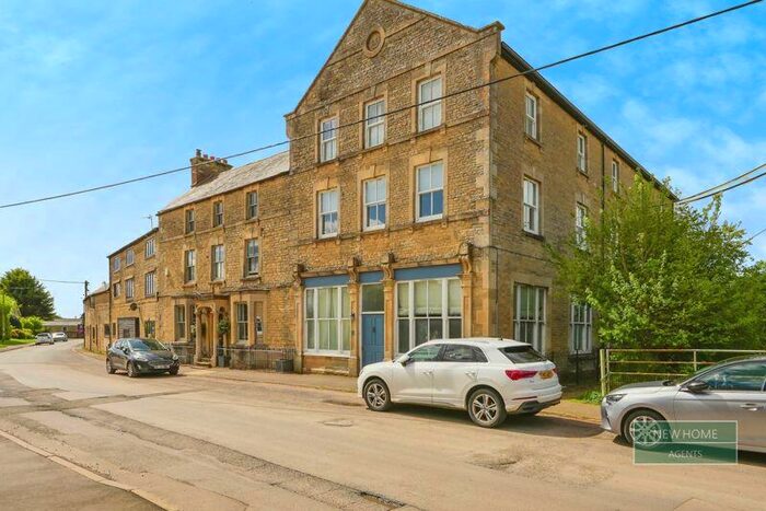 2 Bedroom Flat For Sale In , East Street, Fritwell, Bicester, OX27