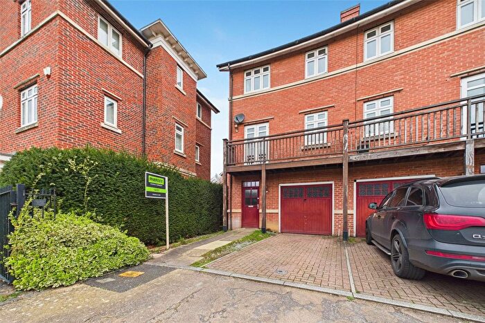 4 Bedroom End Of Terrace House To Rent In Wyatt Crescent, Lower Earley, Reading, Berkshire, RG6