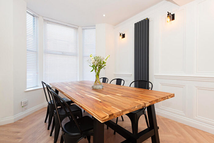 6 Bedroom Terraced House To Rent In Langton Road, Liverpool, Merseyside, L15