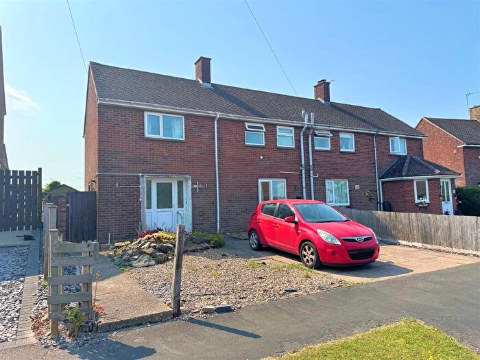 3 Bedroom Semi-Detached House For Sale In Boddington Road, Wendover, HP22