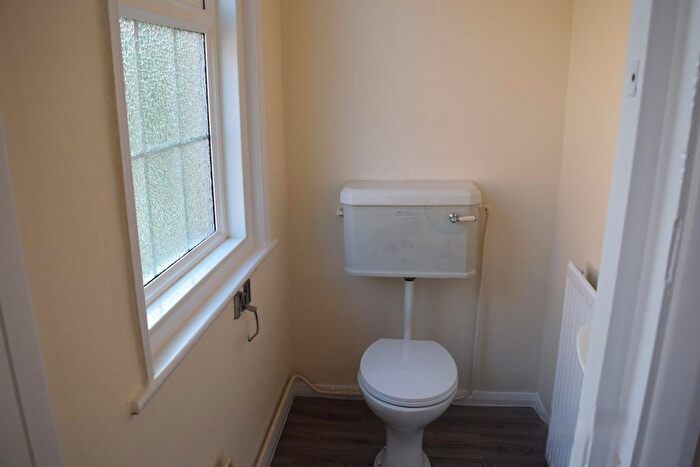 2 Bedroom Flat To Rent In Berrow Road, Burnham On Sea, Somerset, TA8